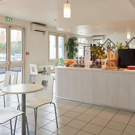 Premiere Classe Sous Bois Hotel