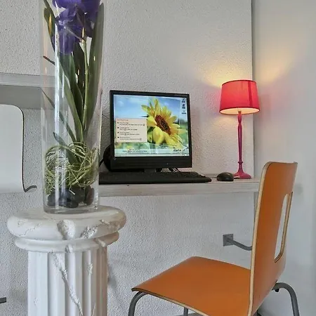 Première Classe Sous Bois Hotel 2*